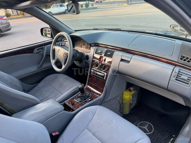 Mercedes E 200 2000, 350,000 km - 2.0 л - Gəncə