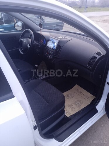 Hyundai i30 2009, 270,000 km - 1.4 л - Şabran