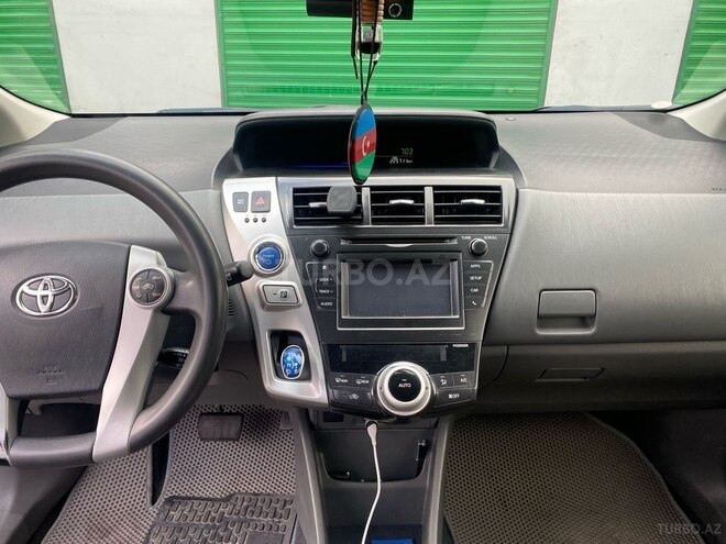 Toyota Prius V 2013, 379,805 km - 1.8 л - Bakı
