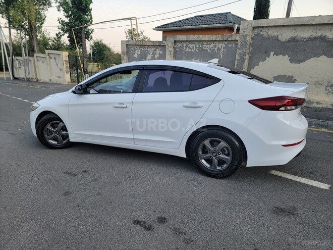 Hyundai Avante 2017, 220,125 km - 1.6 л - Bakı
