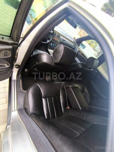 Mercedes E 240 1998, 395,000 km - 2.4 l - Masallı
