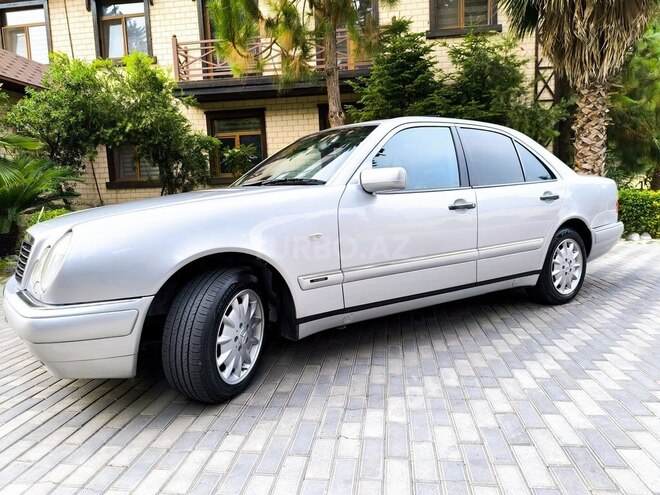 Mercedes E 240 1998, 395,000 km - 2.4 l - Masallı