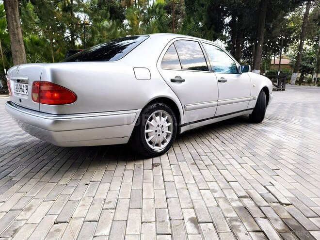 Mercedes E 240 1998, 395,000 km - 2.4 l - Masallı