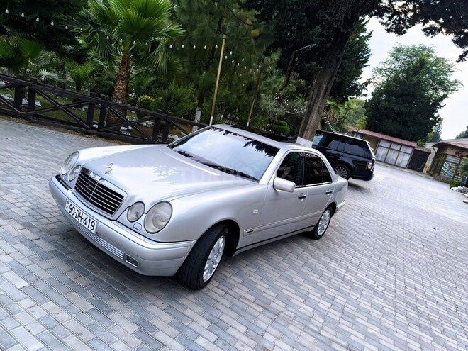 Mercedes E 240 1998, 395,000 km - 2.4 l - Masallı