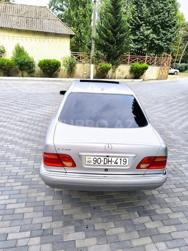 Mercedes E 240 1998, 395,000 km - 2.4 l - Masallı