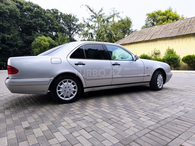 Mercedes E 240 1998, 395,000 km - 2.4 l - Masallı