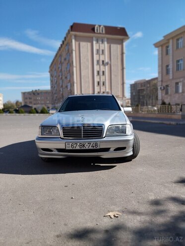 Mercedes C 240 1999, 215,450 km - 2.4 л - Naxçıvan