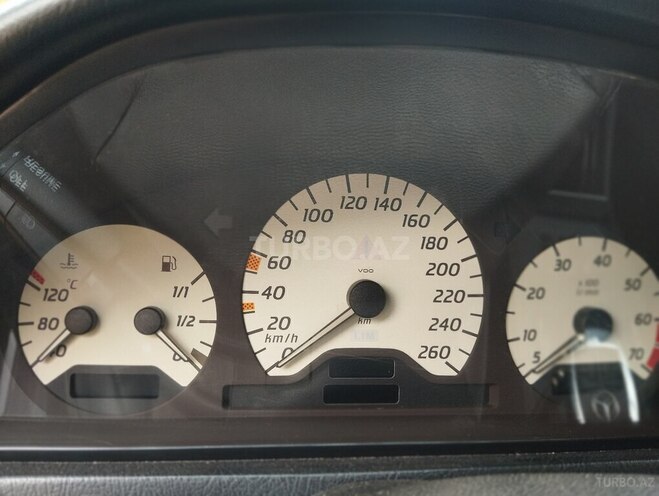 Mercedes C 240 1999, 215,450 km - 2.4 л - Naxçıvan