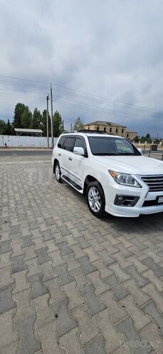 Lexus LX 570 2013, 212,000 km - 5.7 l - Astara