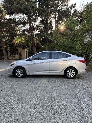 Hyundai Accent 2015, 132,000 km - 1.6 l - Bakı