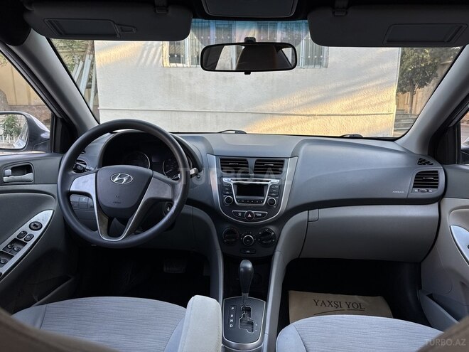 Hyundai Accent 2015, 132,000 km - 1.6 l - Bakı