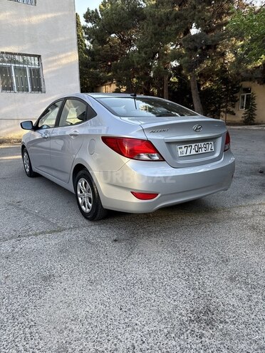 Hyundai Accent 2015, 132,000 km - 1.6 l - Bakı