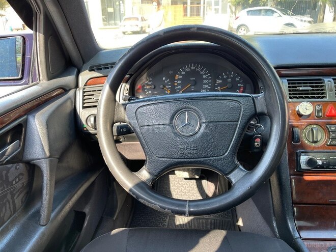 Mercedes E 230 1997, 350,000 km - 2.3 l - Bakı