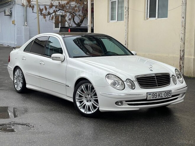 Mercedes E 320-1