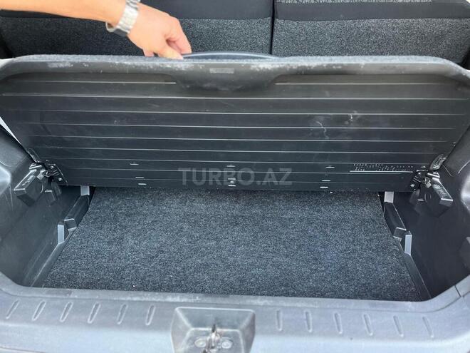 Nissan Note 2011, 63,000 km - 1.6 l - Quba