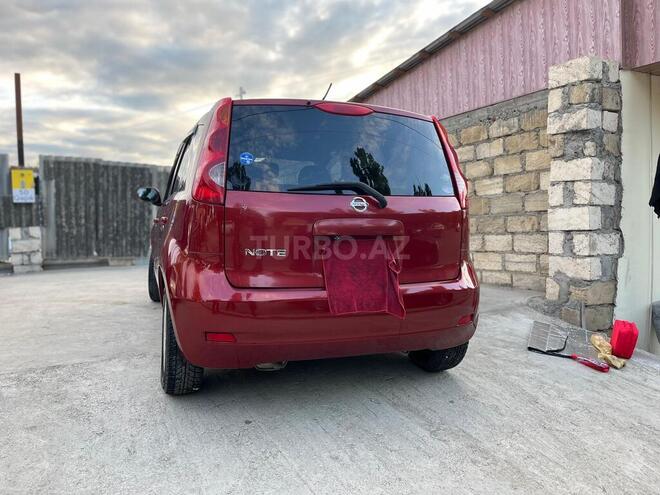 Nissan Note 2011, 63,000 km - 1.6 l - Quba