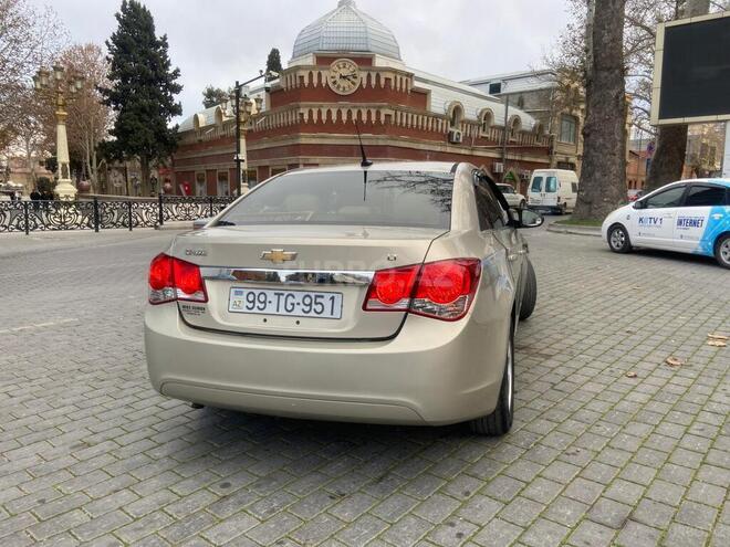Chevrolet Cruze 2011, 273,000 km - 1.4 l - Gəncə