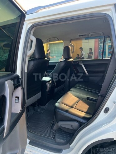 Toyota Land Cruiser Prado 2012, 235,000 km - 2.7 л - Bakı
