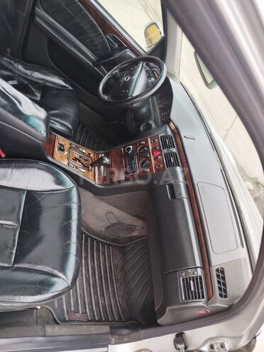 Mercedes E 280 1999, 223,344 km - 2.8 l - Quba