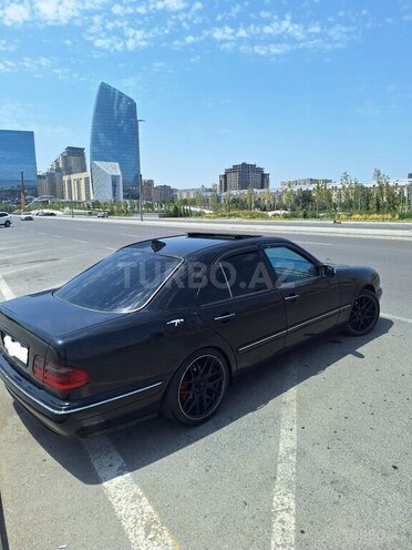 Mercedes E 240 2000, 497,917 km - 2.6 л - Bakı