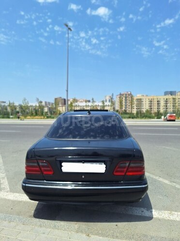 Mercedes E 240 2000, 497,917 km - 2.6 л - Bakı