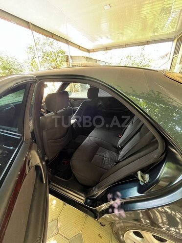 Mercedes E 200 d 1999, 663,600 km - 2.2 л - Goranboy