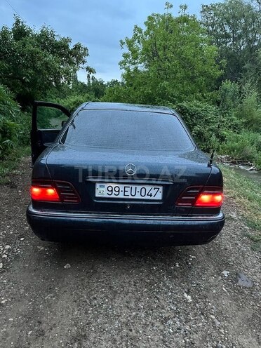 Mercedes E 200 d 1999, 663,600 km - 2.2 л - Goranboy
