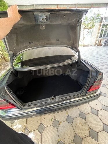Mercedes E 200 d 1999, 663,600 km - 2.2 л - Goranboy