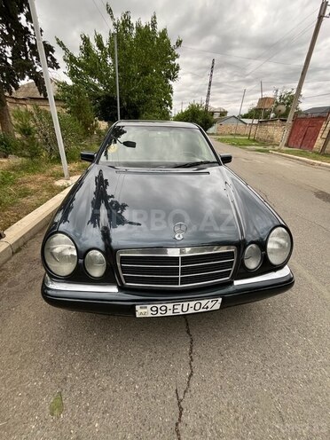 Mercedes E 200 d 1999, 663,600 km - 2.2 л - Goranboy