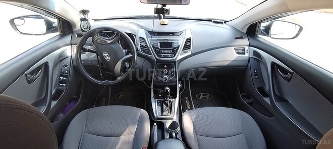 Hyundai Elantra 2015, 133,000 km - 1.8 л - Qazax