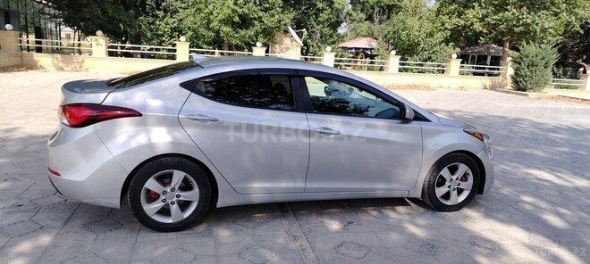 Hyundai Elantra 2015, 133,000 km - 1.8 л - Qazax