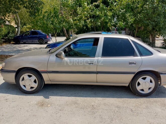 Opel Vectra 1994, 215,600 km - 2.0 l - Kürdəmir