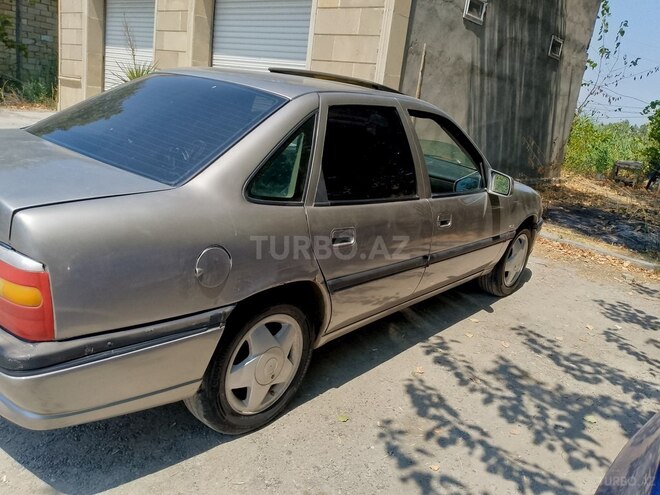 Opel Vectra 1994, 215,600 km - 2.0 l - Kürdəmir