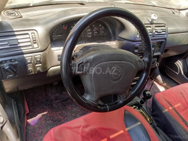 Opel Vectra 1994, 215,600 km - 2.0 l - Kürdəmir
