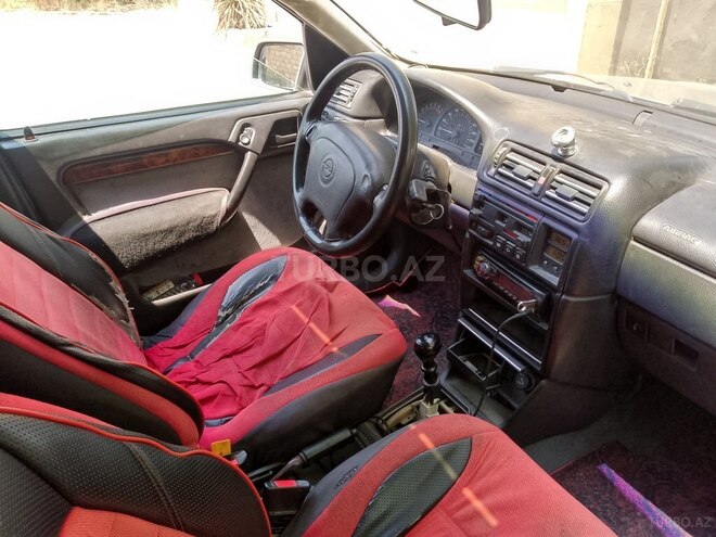 Opel Vectra 1994, 215,600 km - 2.0 l - Kürdəmir