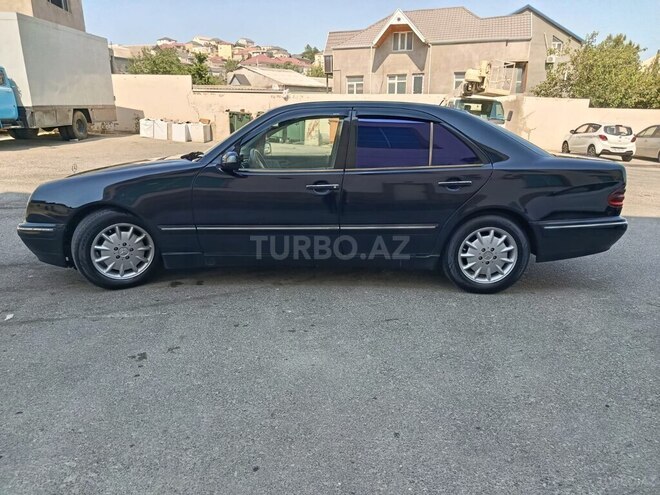 Mercedes E 220 d 2001, 394,500 km - 2.2 л - Bakı