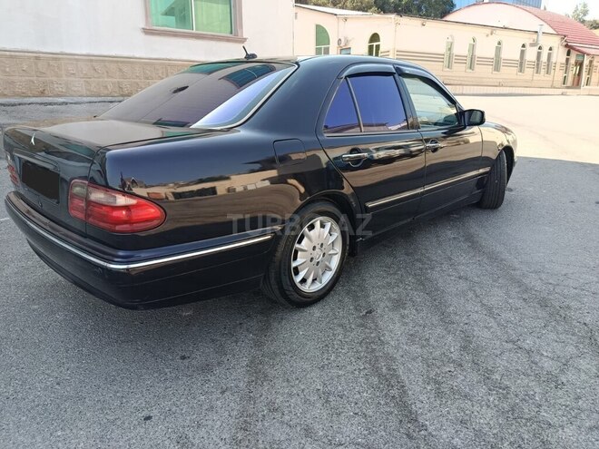 Mercedes E 220 d 2001, 394,500 km - 2.2 л - Bakı