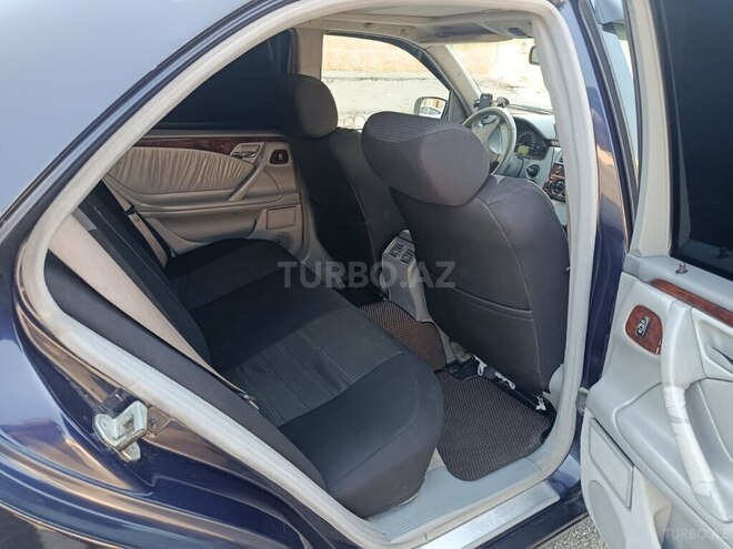 Mercedes E 220 d 2001, 394,500 km - 2.2 л - Bakı
