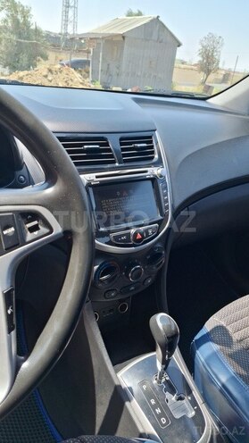 Hyundai Accent 2013, 395,000 km - 1.6 l - Bakı