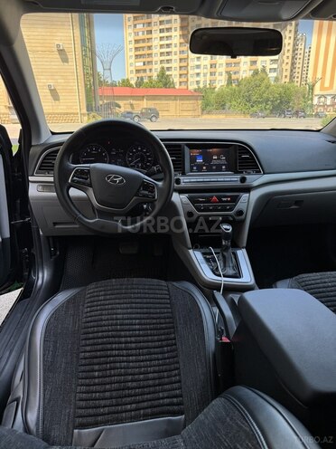 Hyundai Elantra 2017, 289,682 km - 2.0 l - Bakı