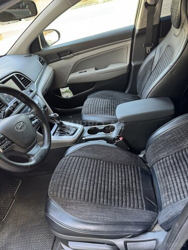 Hyundai Elantra 2017, 289,682 km - 2.0 l - Bakı