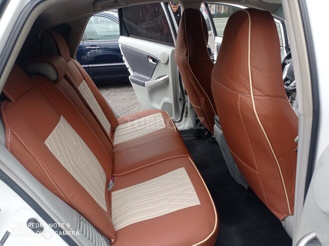 Toyota Prius 2011, 220,000 km - 1.8 l - Bakı