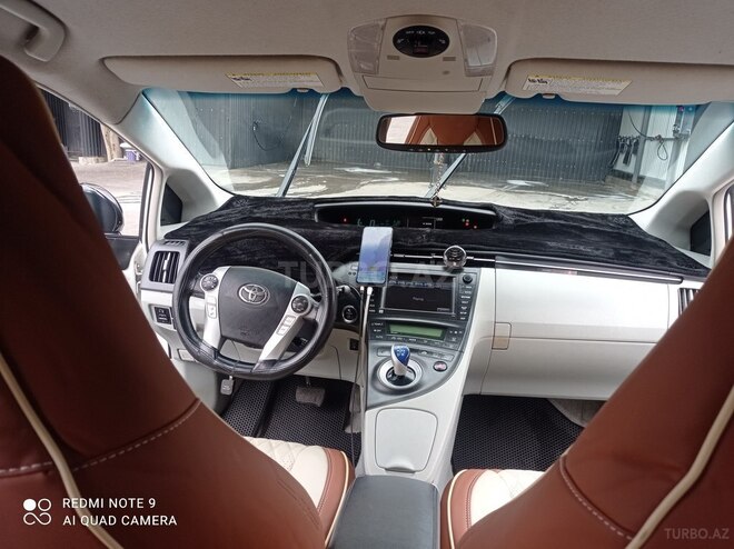 Toyota Prius 2011, 220,000 km - 1.8 l - Bakı