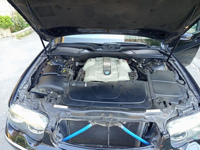 BMW 745 2003, 228,000 km - 4.4 l - Bakı