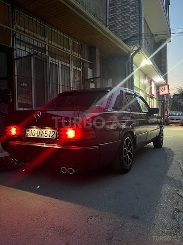 Mercedes 190 1992, 380,000 km - 2.0 l - Salyan
