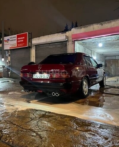 Mercedes 190 1992, 380,000 km - 2.0 l - Salyan