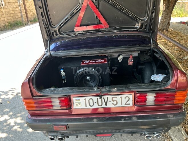 Mercedes 190 1992, 380,000 km - 2.0 l - Salyan