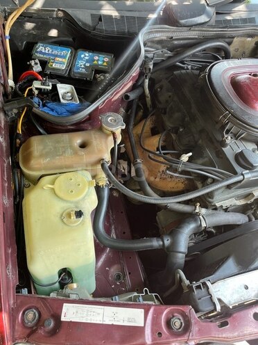 Mercedes 190 1992, 380,000 km - 2.0 l - Salyan