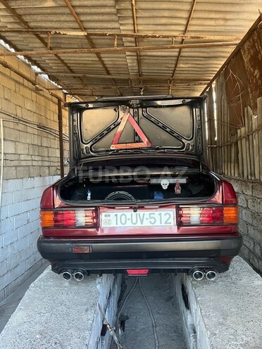 Mercedes 190 1992, 380,000 km - 2.0 l - Salyan
