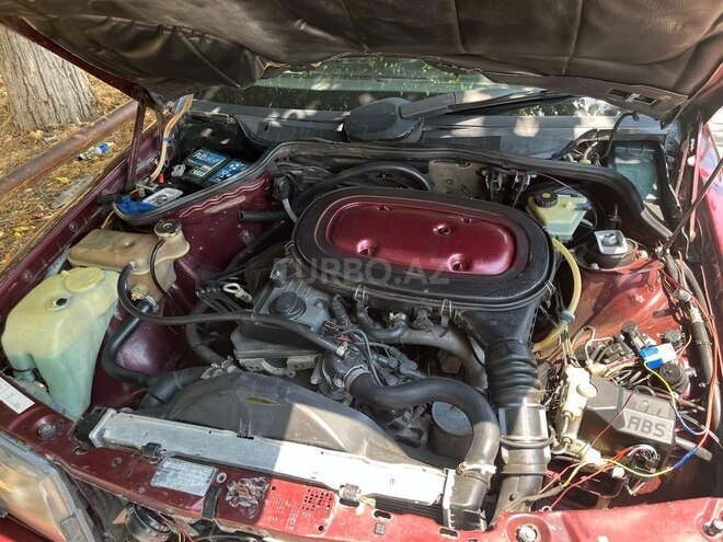 Mercedes 190 1992, 380,000 km - 2.0 l - Salyan